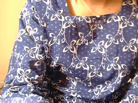 Snapshot of hina_001 chatting on 01-15-26, 06:39 hina 001 online show from 01-15-26, 06:39