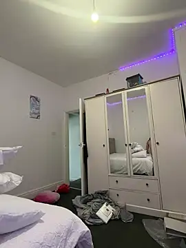 Marisa ass online show from 03-11-26, 09:25