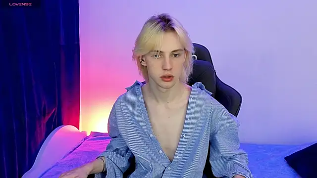 lucidangelok1 online show from 04-09-26, 08:31