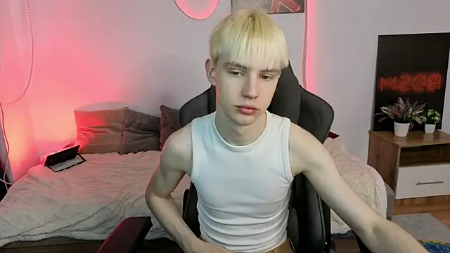 lucidangelok1 online show from 06-25-26, 04:10