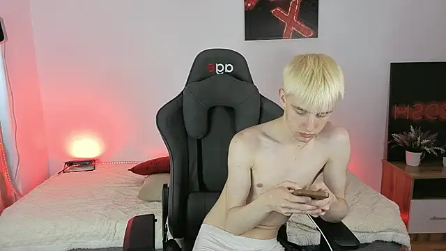 lucidangelok1 online show from 06-15-26, 12:05