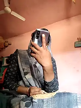 lodhi8080 online show from 04-12-26, 08:17