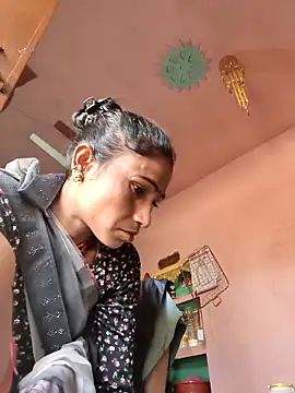 lodhi8080 online show from 02-08-26, 08:23