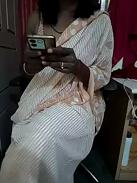 Meena Meenakshi online show from 03-08-26, 04:38