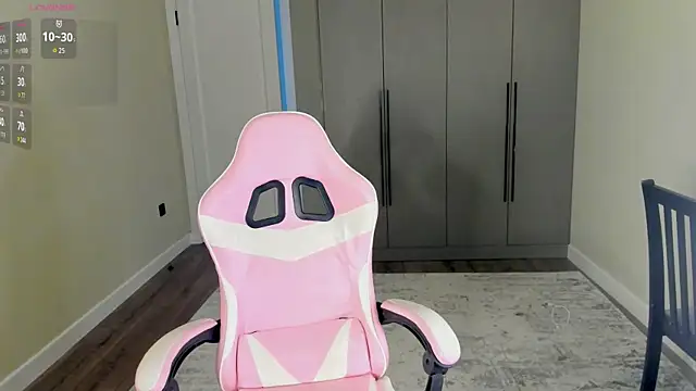 Snapshot of Aiko_mainee chatting on 01-11-26, 03:13 Aiko mainee online show from 01-11-26, 03:13