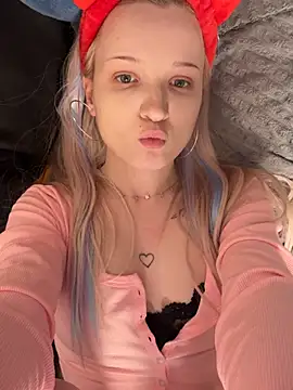 linacherrytwin online show from 04-20-26, 08:21