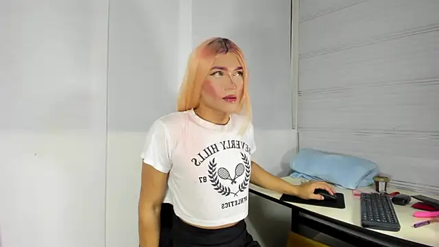 Sue blue online show from 02-24-26, 01:17