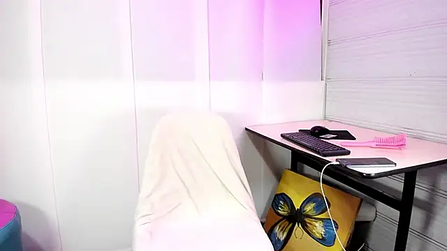 Sue blue online show from 02-19-26, 03:47