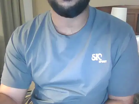 frank3232  online show from 01-10-26, 05:58