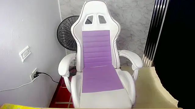 Snapshot of Scarleta01 chatting on 01-08-26, 12:22 Scarleta01 online show from 01-08-26, 12:22