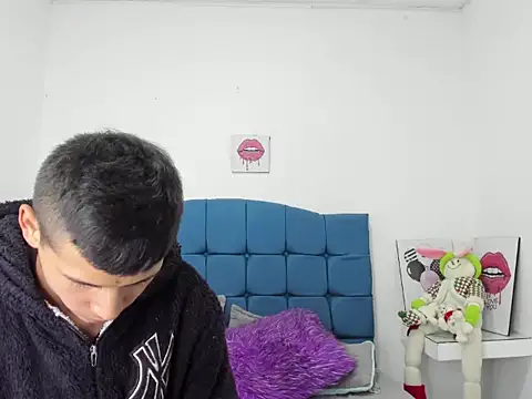 CoupleFire  online show from 01-12-26, 02:02