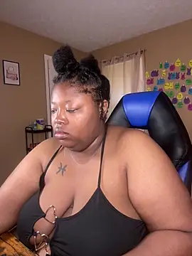 Chocolatebunnyxx96 online show from 06-15-26, 08:19