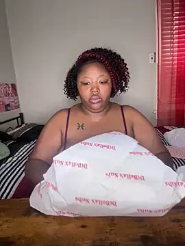 Chocolatebunnyxx96 online show from 03-03-26, 09:44