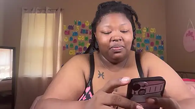 Chocolatebunnyxx96 online show from 07-04-26, 04:11