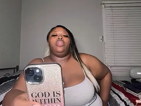 Chocolatebunnyxx96 online show from 04-04-26, 12:39