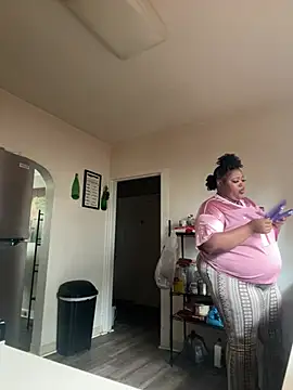 Chocolatebunnyxx96 online show from 04-15-26, 04:44