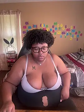 Snapshot of Chocolatebunnyxx96 chatting on 05-21-26, 02:47 Chocolatebunnyxx96 online show from 05-21-26, 02:47