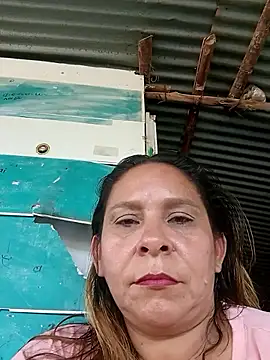 chiquitahot  online show from 04-05-26, 06:47