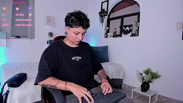 Zury Ramirez online show from 02-05-26, 08:15