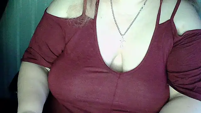 Snapshot of DollyGerson chatting on 01-12-26, 05:36 DollyGerson online show from 01-12-26, 05:36