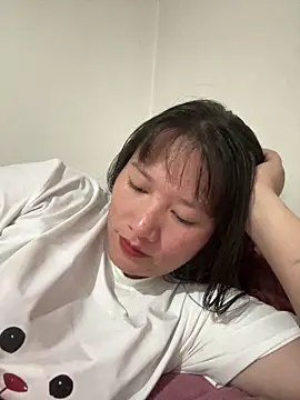 Snapshot of Suni-ii chatting on 05-14-26, 11:29 Suni-ii online show from 05-14-26, 11:29