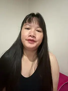 Snapshot of Suni-ii chatting on 05-19-26, 10:17 Suni-ii online show from 05-19-26, 10:17