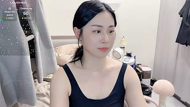 Snapshot of BabyOneDaily chatting on 06-30-26, 12:49 BabyOneDaily online show from 06-30-26, 12:49