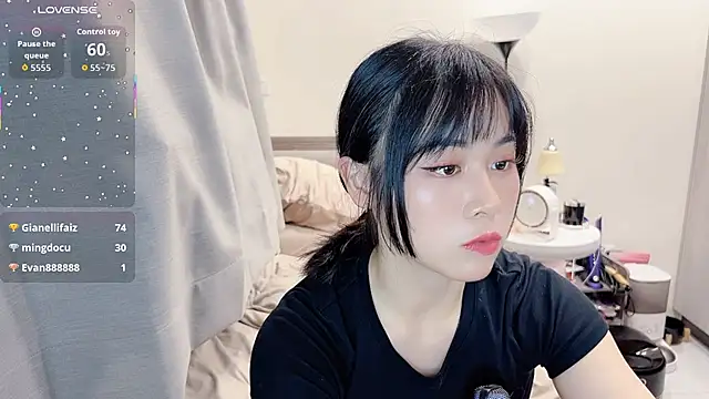 Snapshot of BabyOneDaily chatting on 05-31-26, 12:44 BabyOneDaily online show from 05-31-26, 12:44