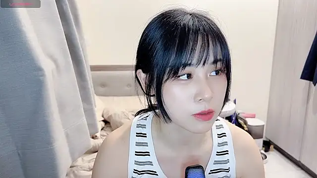 Snapshot of BabyOneDaily chatting on 05-25-26, 12:37 BabyOneDaily online show from 05-25-26, 12:37