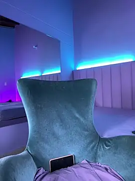 Denightjones online show from 03-08-26, 03:32