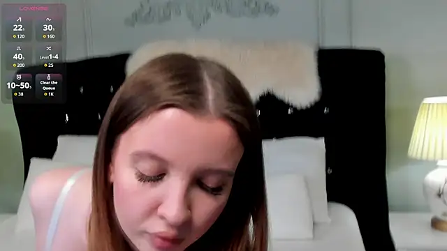 Layla Bloom online show from 01-14-26, 12:42