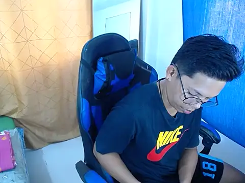 holly oreo online show from 07-19-26, 10:50