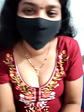 Snapshot of lusy79 chatting on 02-22-26, 07:44 lusy79 online show from 02-22-26, 07:44