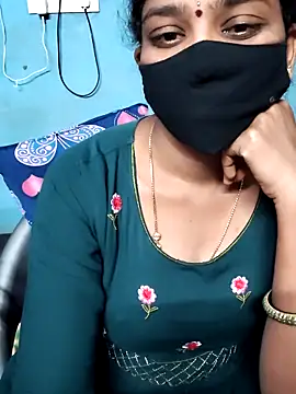 Snapshot of lusy79 chatting on 01-08-26, 08:20 lusy79 online show from 01-08-26, 08:20