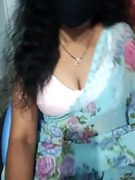 Snapshot of lusy79 chatting on 02-12-26, 04:40 lusy79 online show from 02-12-26, 04:40