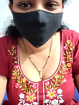 Snapshot of lusy79 chatting on 02-16-26, 05:55 lusy79 online show from 02-16-26, 05:55