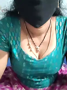 Snapshot of lusy79 chatting on 02-14-26, 02:28 lusy79 online show from 02-14-26, 02:28