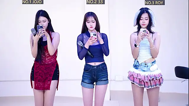 Snapshot of QIANXI_004 chatting on 01-07-26, 11:15 QIANXI 004 online show from 01-07-26, 11:15