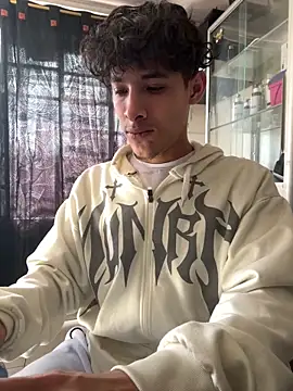 MaxStar26 online show from 02-05-26, 02:24