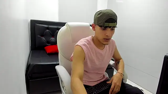 MaxStar26 online show from 01-10-26, 02:18