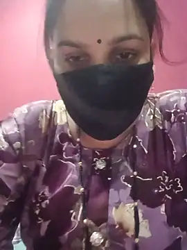 Snapshot of 01Roshani chatting on 06-15-26, 09:09 01Roshani online show from 06-15-26, 09:09