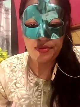 Snapshot of 01Roshani chatting on 07-10-26, 06:41 01Roshani online show from 07-10-26, 06:41