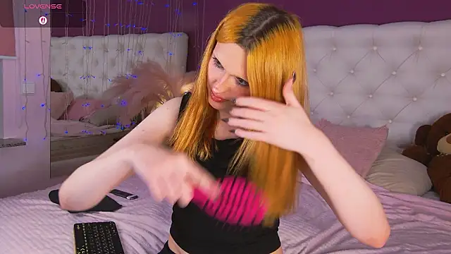 LunaBl1ss online show from 03-28-26, 03:13