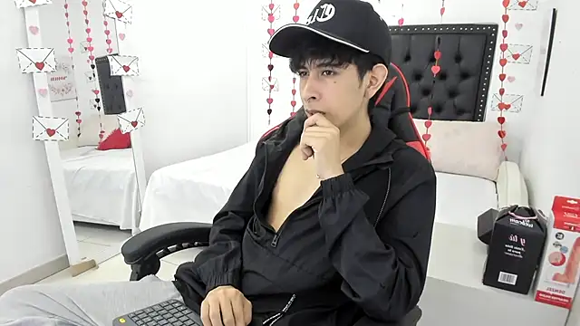 Snapshot of julian_xx chatting on 02-24-26, 08:10 julian xx online show from 02-24-26, 08:10