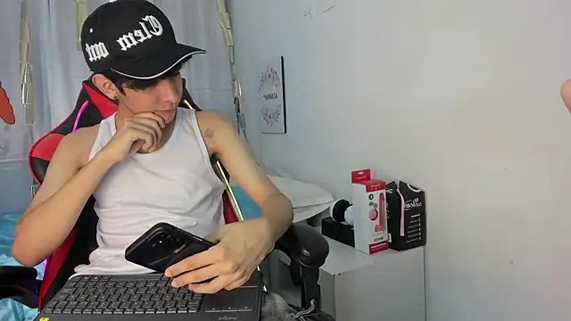 julian xx online show from 04-07-26, 07:26