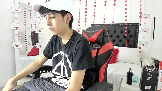 Snapshot of julian_xx chatting on 02-26-26, 09:04 julian xx online show from 02-26-26, 09:04