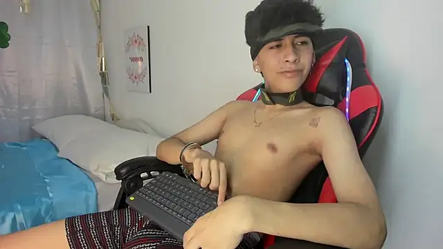 julian xx online show from 04-18-26, 07:18