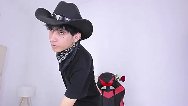 Snapshot of julian_xx chatting on 07-16-26, 07:11 julian xx online show from 07-16-26, 07:11