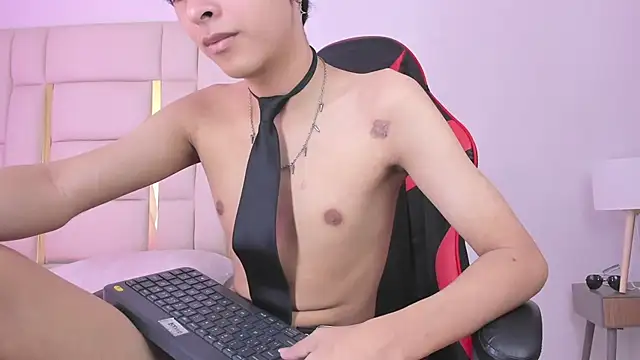 Snapshot of julian_xx chatting on 06-22-26, 07:33 julian xx online show from 06-22-26, 07:33