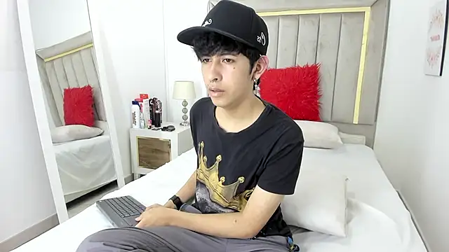 julian xx online show from 01-09-26, 07:10